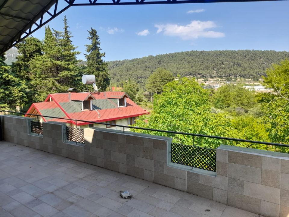 7+2, FUL EŞYALI, TAPULU, 950 m2 BAHÇELİ, HARİKA BİR YAYLA EVİ