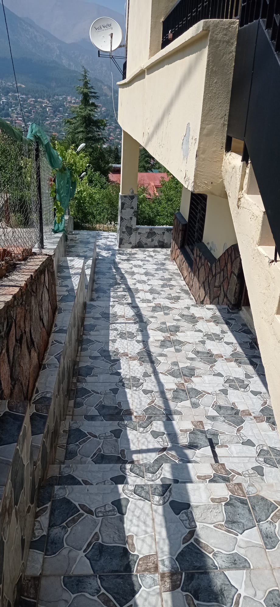 TOPAKTAŞ MEVKİİ 900 BAHÇE İÇERİSİNDE LÜKS VİLLA