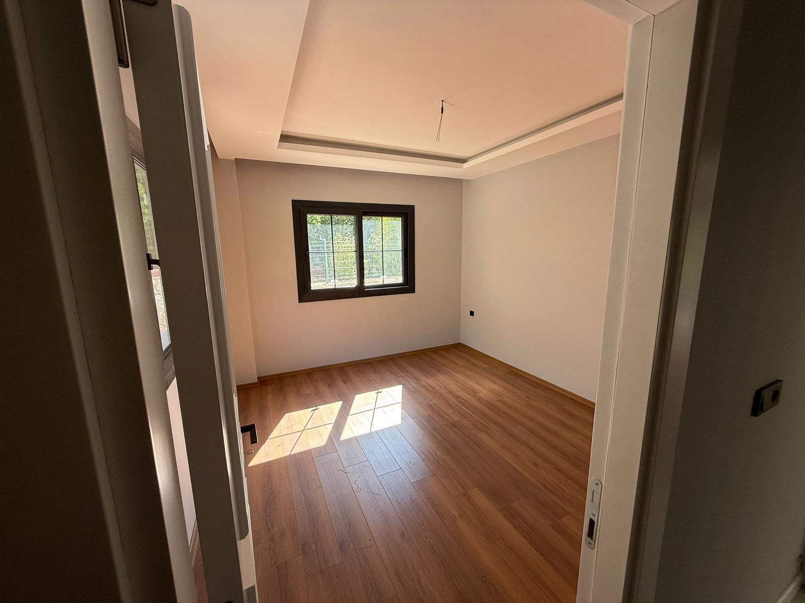 SÖĞÜTLÜ MEVKİİ 4+1, 350M.ARSALI LÜKS VİLLA, ANA YOL YAKINI