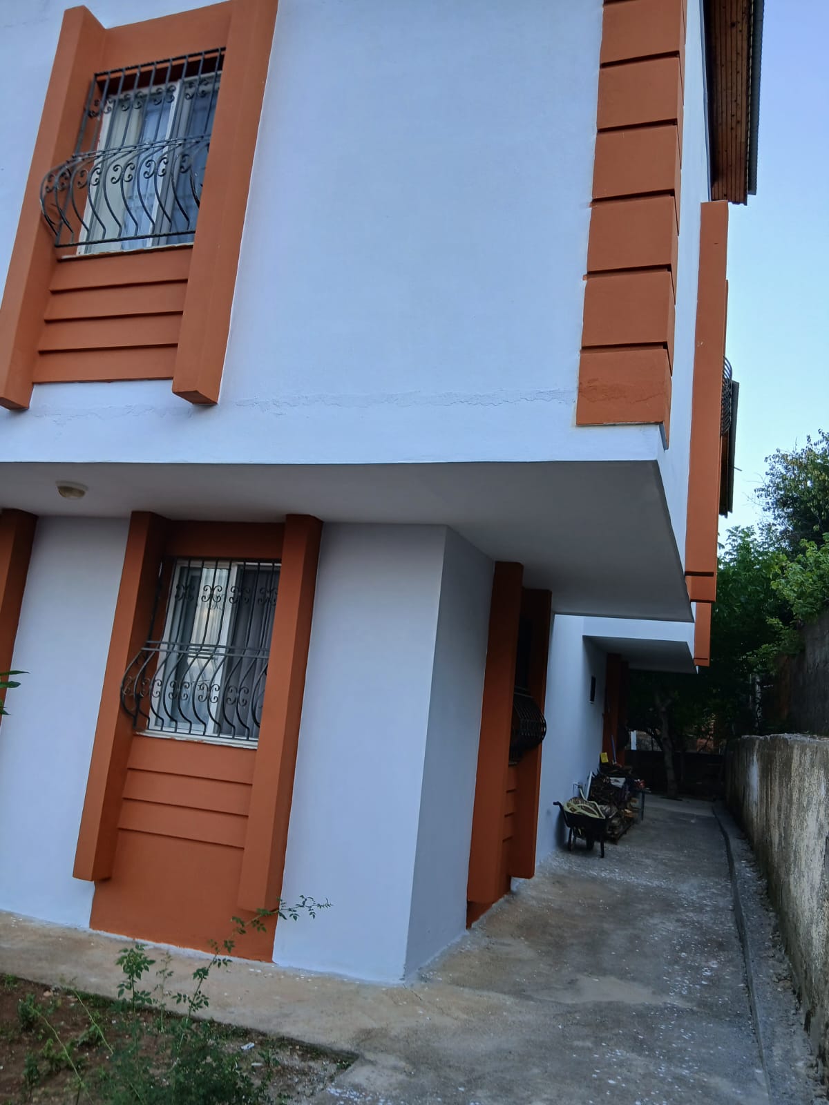 ESENTEPE CAMİİ ARKASI, 3 KATLI, 330M. ARSALI