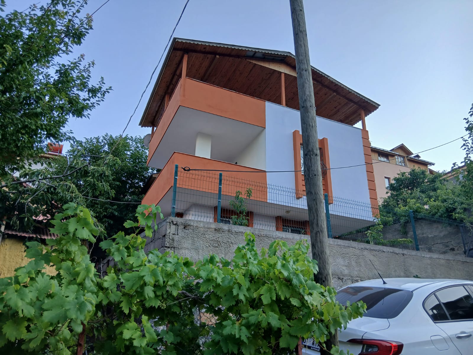 ESENTEPE CAMİİ ARKASI, 3 KATLI, 330M. ARSALI
